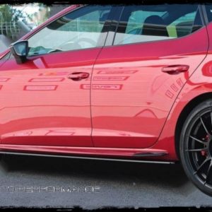 MAXTON ESTRIBOS LATERALES V2 EN NEGRO BRILLANTE