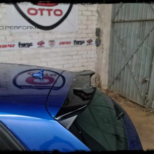 MAXTON ALERON TRASERO 3D EN NEGRO BRILLANTE